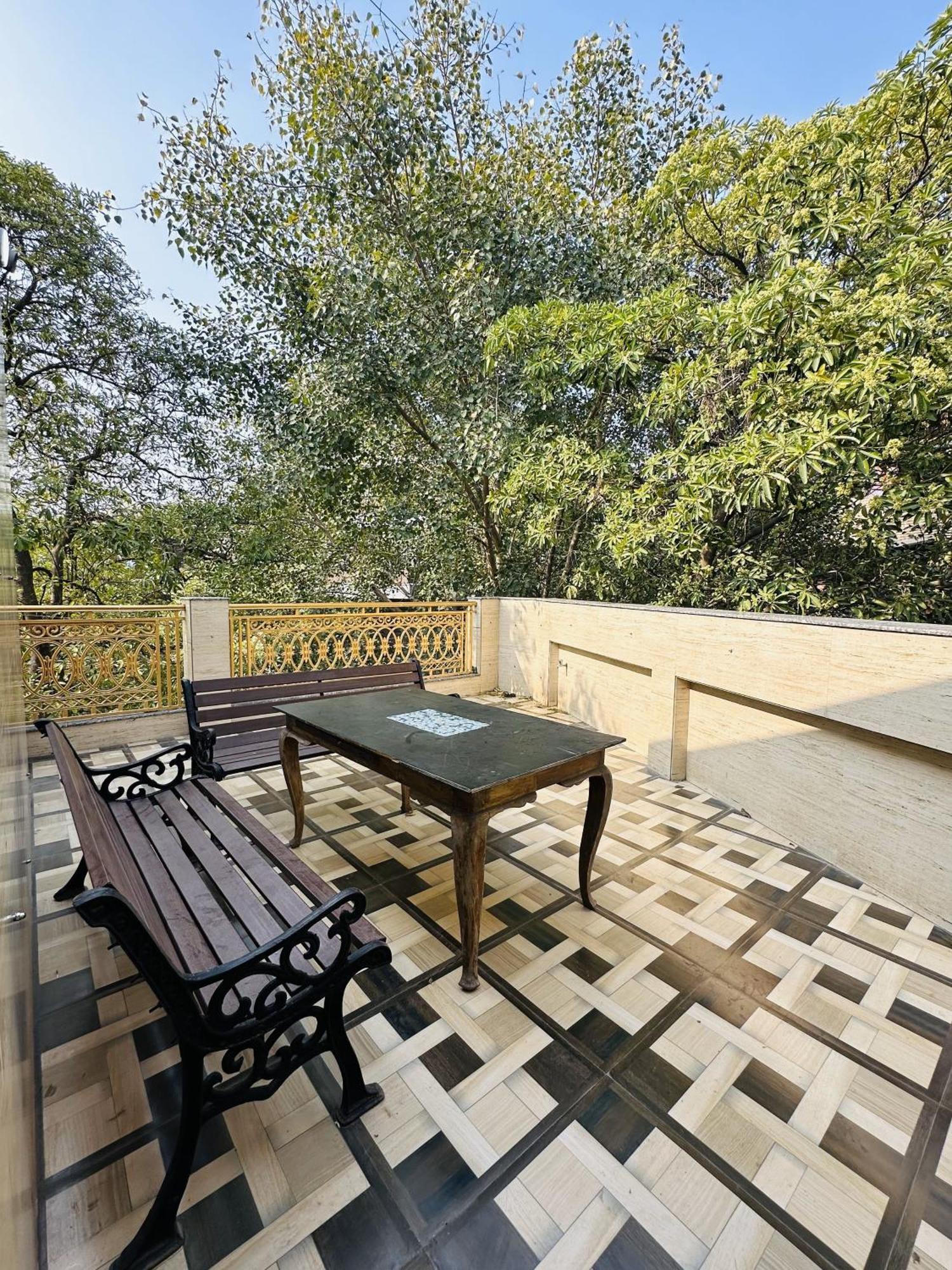 Golden Bed And Breakfast- High Quality Rooms In South Ex-1 D Block Neu-Delhi Exterior foto